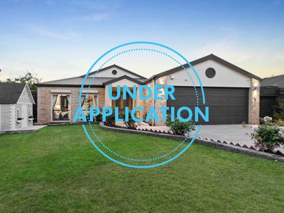 8 Little Acre Cl, Langwarrin