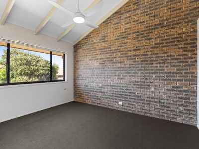 8/367 Margaret Street, Newtown