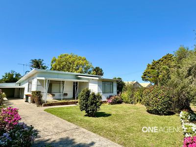 2 Crest Avenue, North Nowra