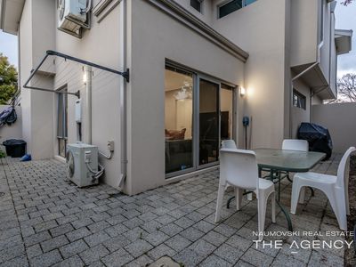 2 / 190 Ravenswood Drive, Nollamara