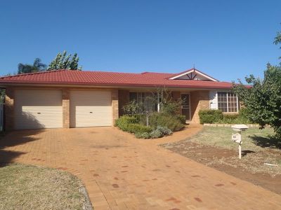 66 Twickenham Drive, Dubbo