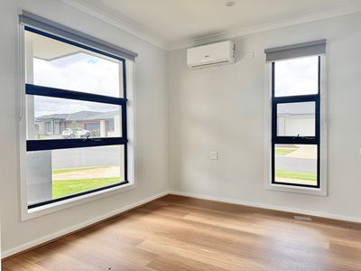 1 Earlville Street, Manor Lakes