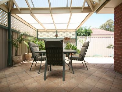 8 Clay Court, Renown Park