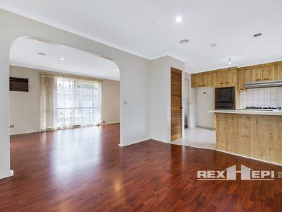 18 Beckington Crescent, Hampton Park
