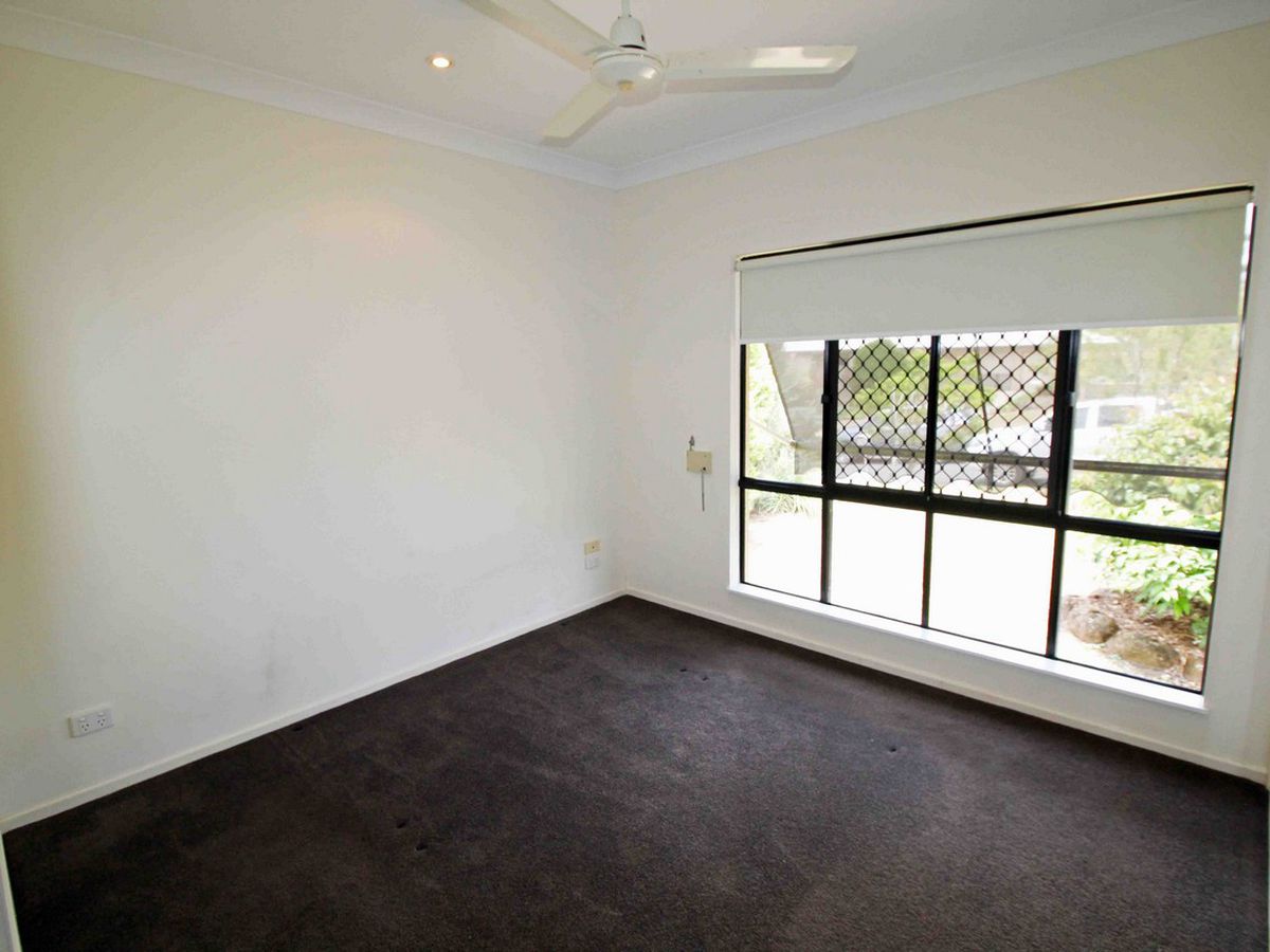 7 Jannina Drive, Atherton