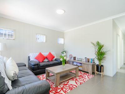 2 / 13 Thomas Way, Kardinya
