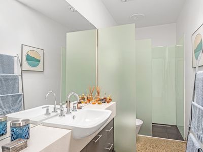 1A Nancy Court, Williamstown