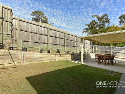 18 Sanctuary Dr, Forest Lake
