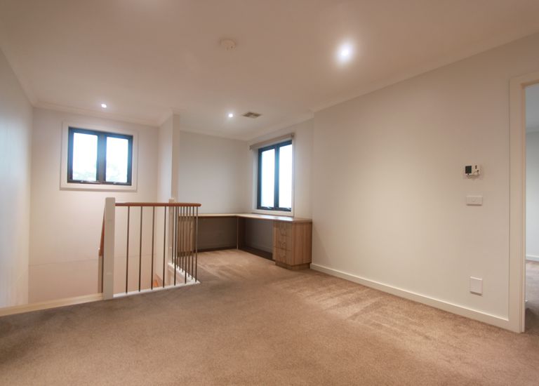 2 / 22 Sumersett Avenue, Oakleigh South