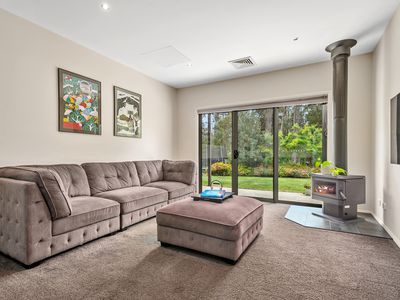 17 Canterbury Road, Macedon