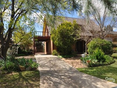 4 Brigalow Avenue, Dubbo