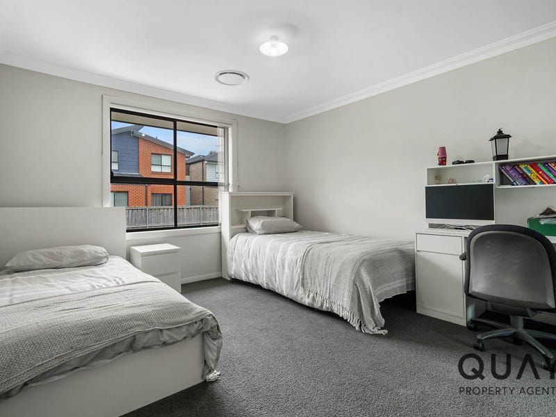 27 Bishop Crescent, Bonnyrigg