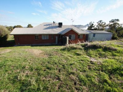 2 Coopers Road, Harcourt North