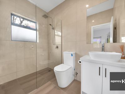 1 / 26 Gloria Avenue, Dandenong North