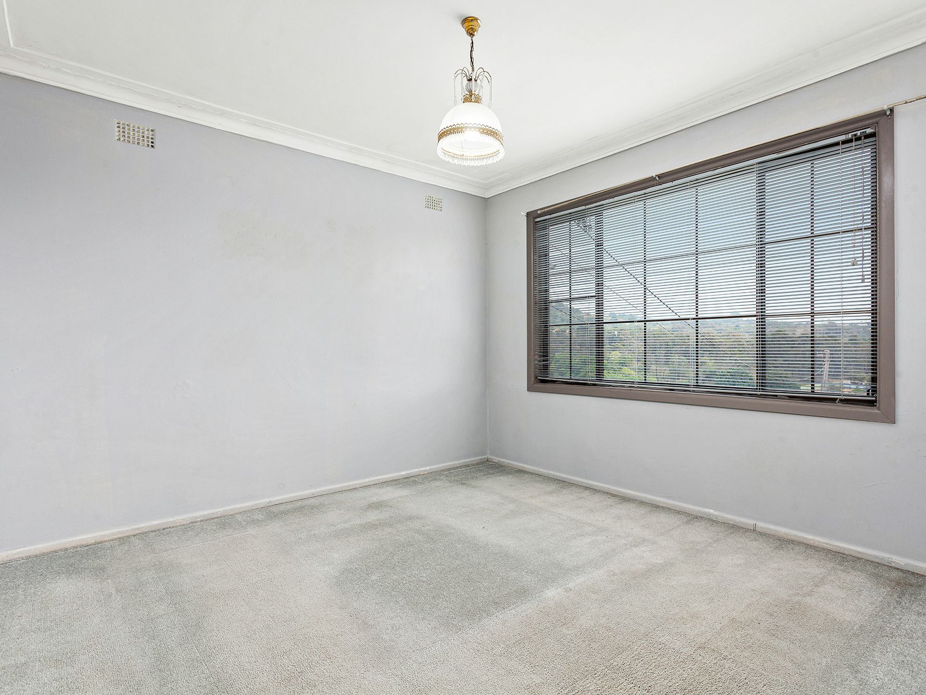 54 Auburn Parade, Cringila