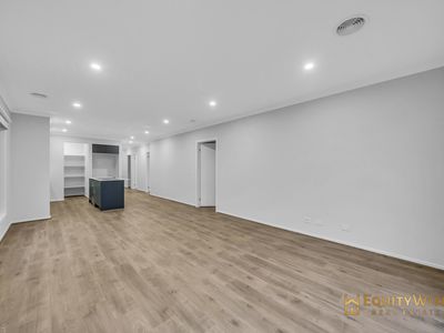 36 Homecrest Crescent, Wyndham Vale