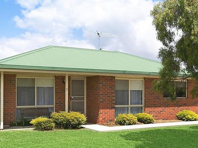 1 Templeton Court, St Albans Park