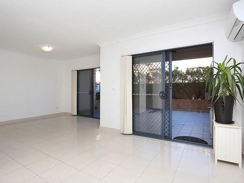 4 / 49 Bathurst St, Liverpool