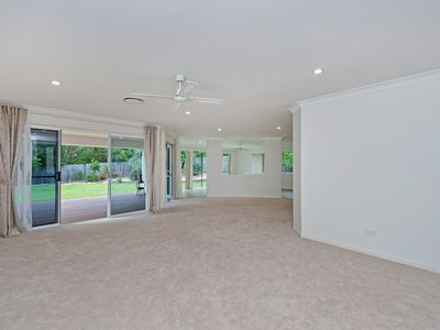 6 Seawind Road, Coomera Waters