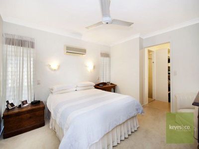 6 Zinnia Court, Annandale