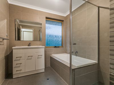 60 Whitfeld Terrace, Winthrop
