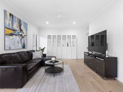 43 Margaret Crescent, Wakerley