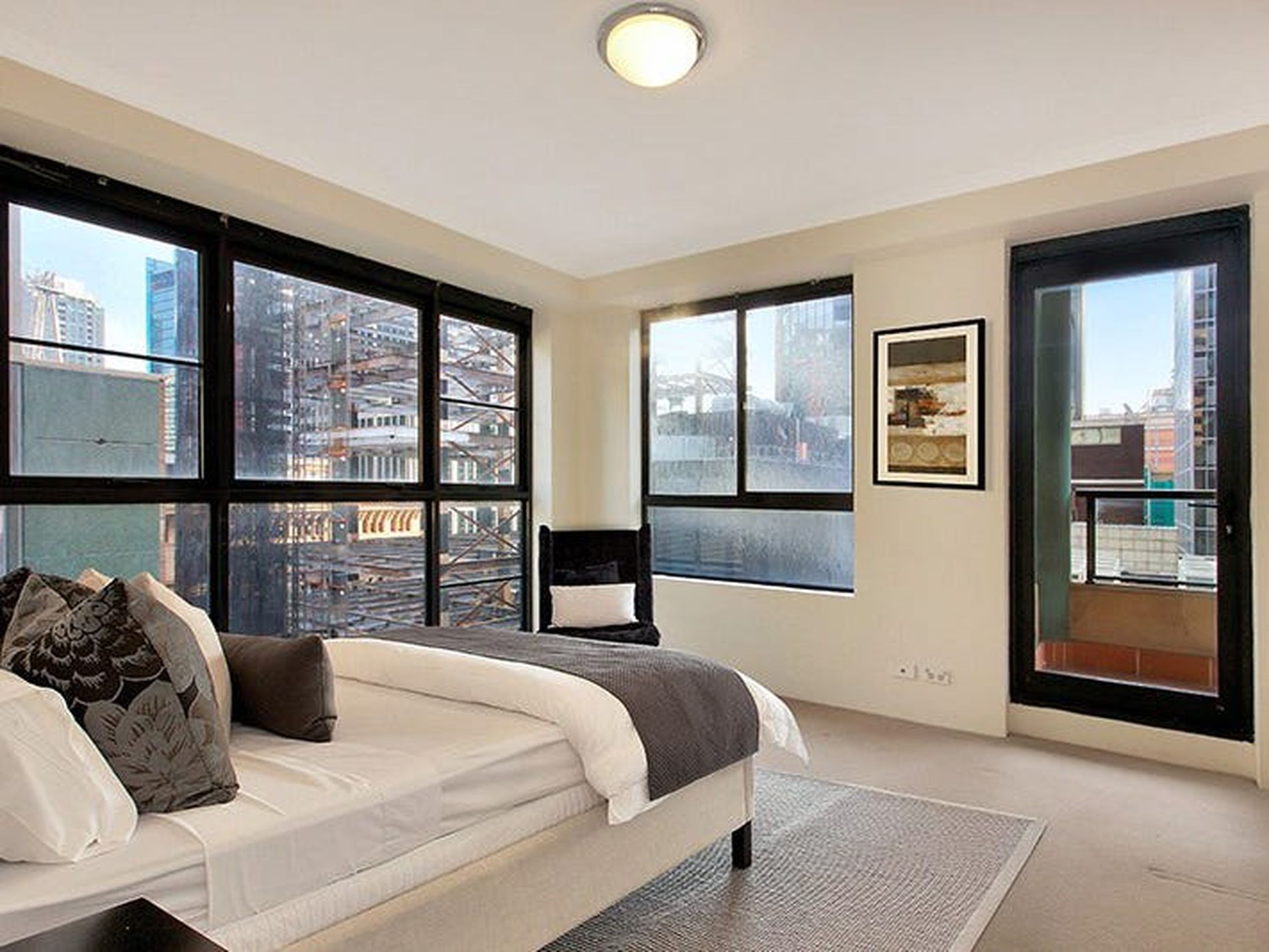1603 / 1 Hosking Place, Sydney