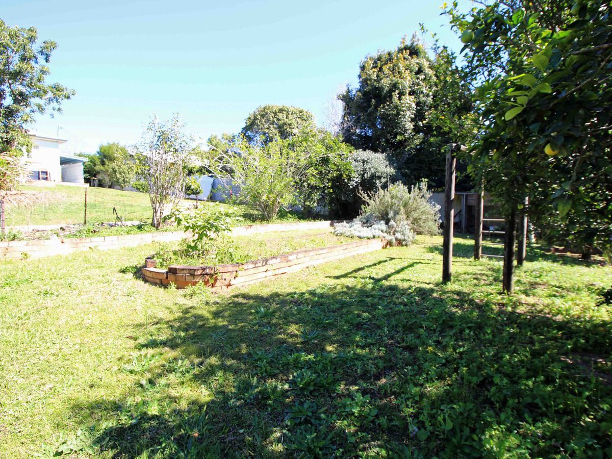 7 Cumbrian Avenue, Atherton