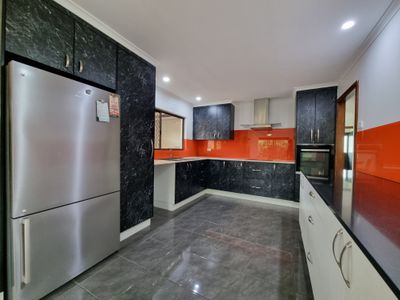 11 Alma Street, Atherton