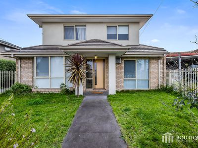 1 / 15 Hughes Crescent, Dandenong North