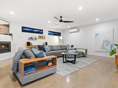 2 Warwick Avenue, North Brighton