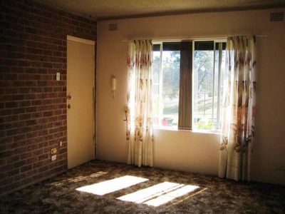 2 / 2 Denison Avenue, Barrack Heights