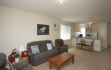1 Regent Close, Berwick