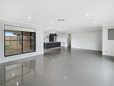 1 Terrazzo Court, Dubbo