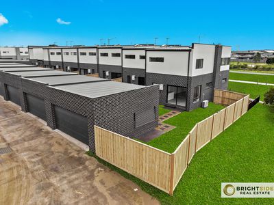 17 Vendeen Walk, Clyde North
