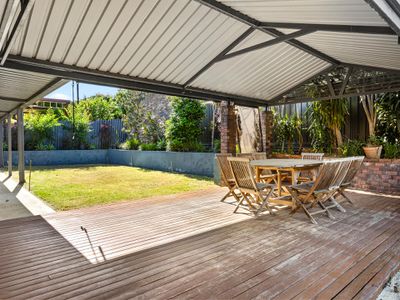 22 Earlston Place, Booragoon