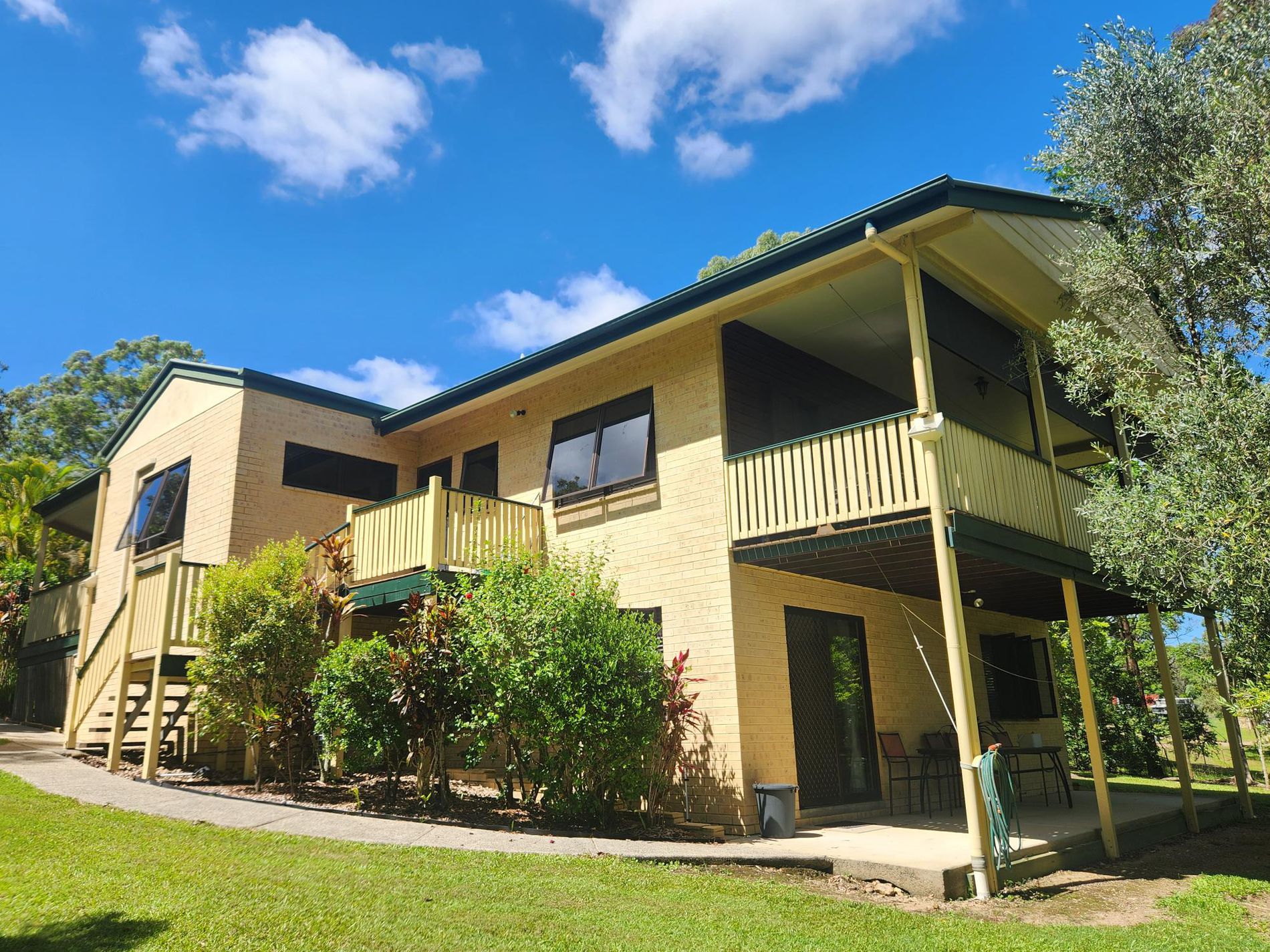 6 Peacock Court, Pomona