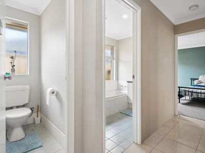 56 Cheltenham Loop, Bertram