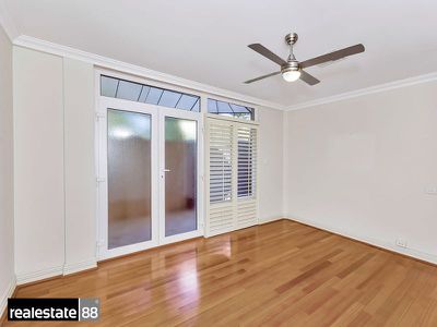 2 / 28 Nile Street, East Perth