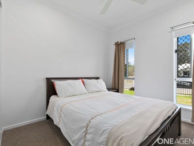 1 Paperbark Way, Urangan