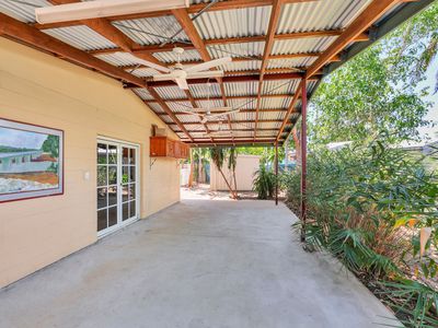 82 James Circuit, Woodroffe