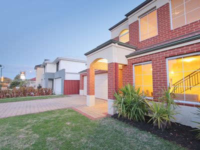 13 Kingsway Gardens, Canning Vale