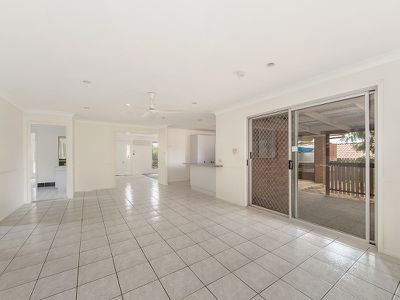 56 Rumsey Drive, Raceview