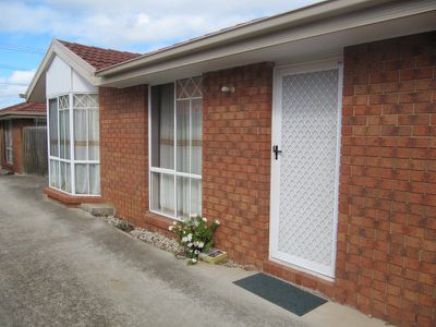 2 / 88 Hogans Road, Hoppers Crossing