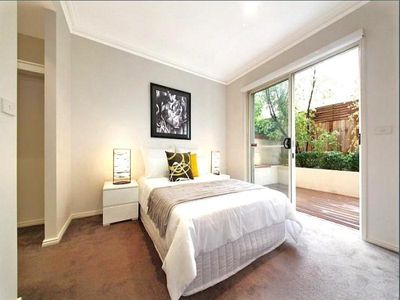 102 / 323 Dandenong Road, Prahran