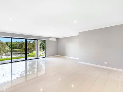 162 / 162 North Hill Drive, Robina