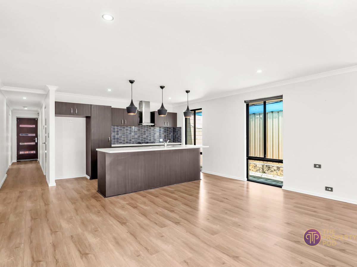 10 Moston Crescent, Bertram