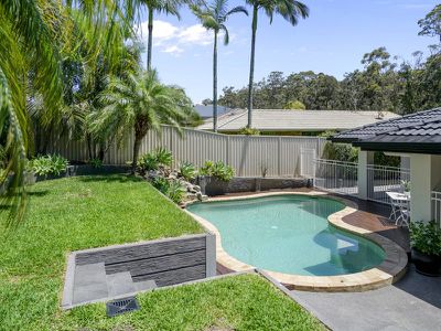27 Captain Cook Close, Arundel