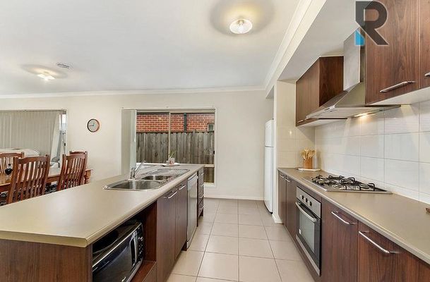 18 Barossa Terrace, Wallan
