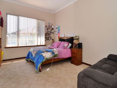 24 Nankiville Road, Hannans